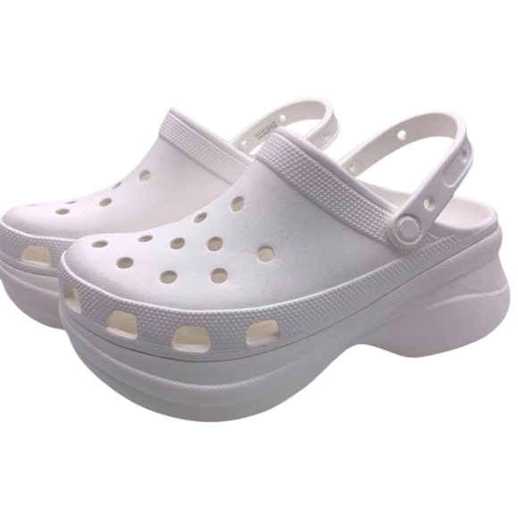 NEW Crocs Women's Classic Bae Clogs Platforms White Size 9W Ionic Comfort - Picture 1 of 10